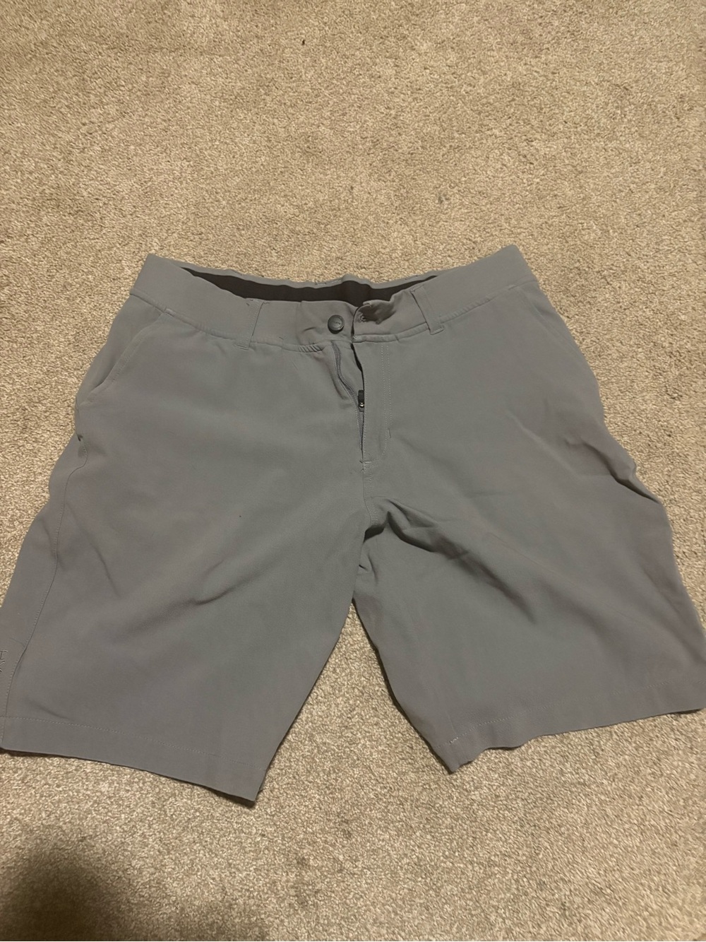 Men’s Hylete casual/ golf shorts. Size 34w